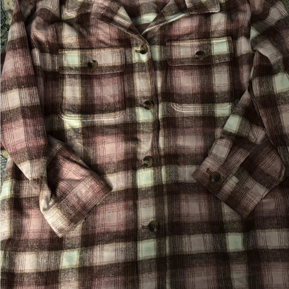 Plaid Button-Up Schacket